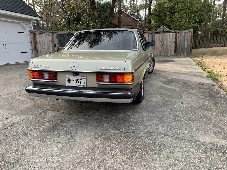 1982 Mercedes-Benz W123 Coupe (C123) - Image 14 of 31