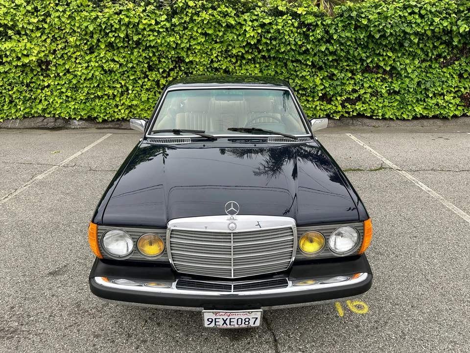 1982 Mercedes-Benz W123 Coupe (C123) - Image 6 of 31