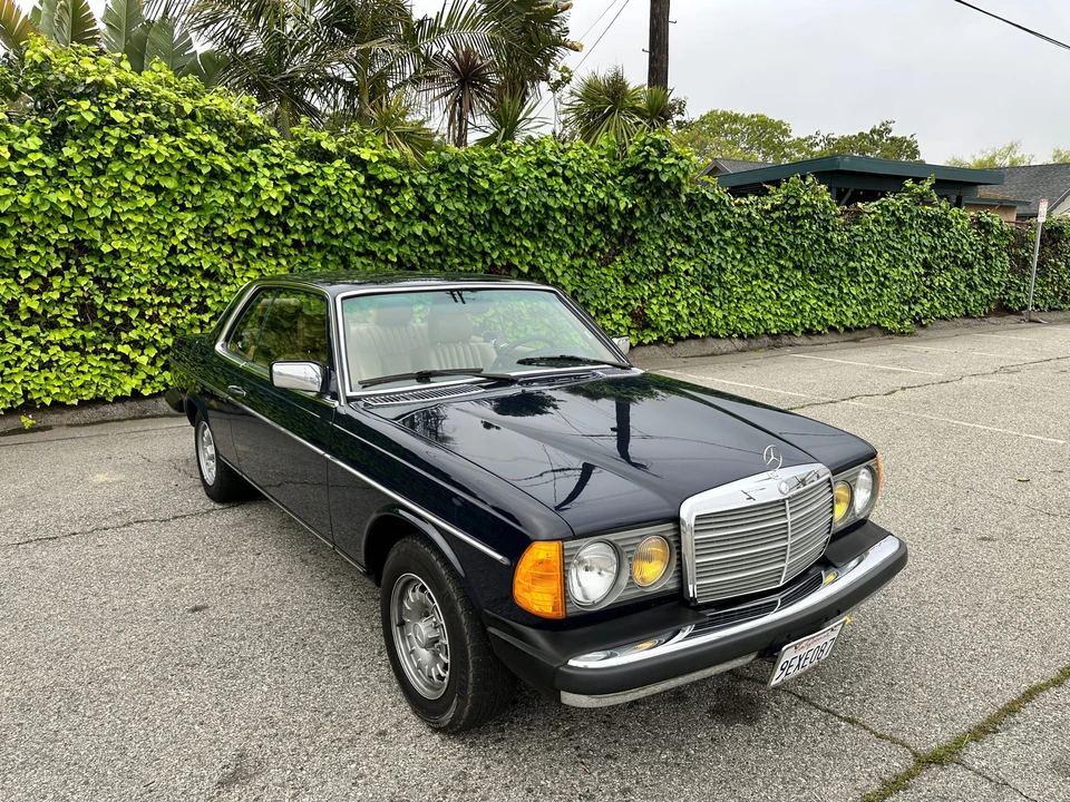 1982 Mercedes-Benz W123 Coupe (C123) - Image 9 of 31