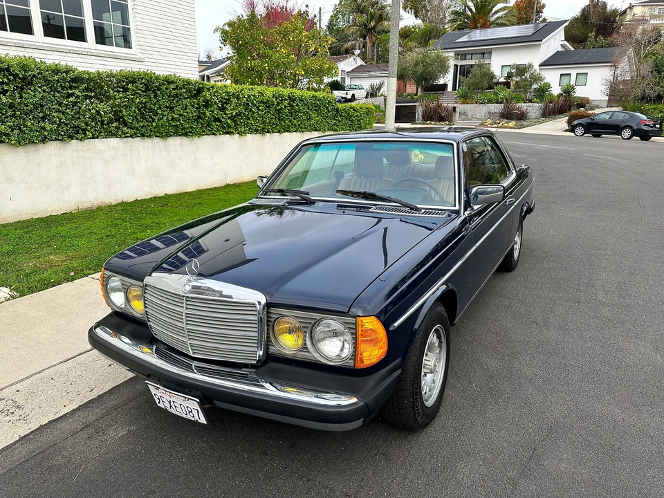 1982 Mercedes-Benz W123 Coupe (C123) - Image 4 of 31