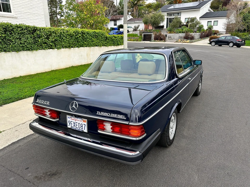 1982 Mercedes-Benz W123 Coupe (C123) - Image 12 of 31