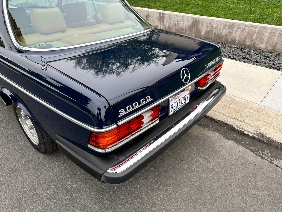 1982 Mercedes-Benz W123 Coupe (C123) - Image 29 of 31