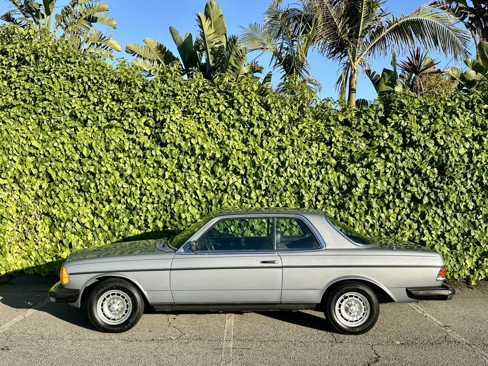 1982 Mercedes-Benz W123 Coupe (C123) - Image 6 of 31