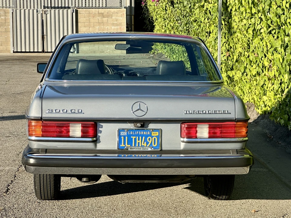 1982 Mercedes-Benz W123 Coupe (C123) - Image 10 of 31