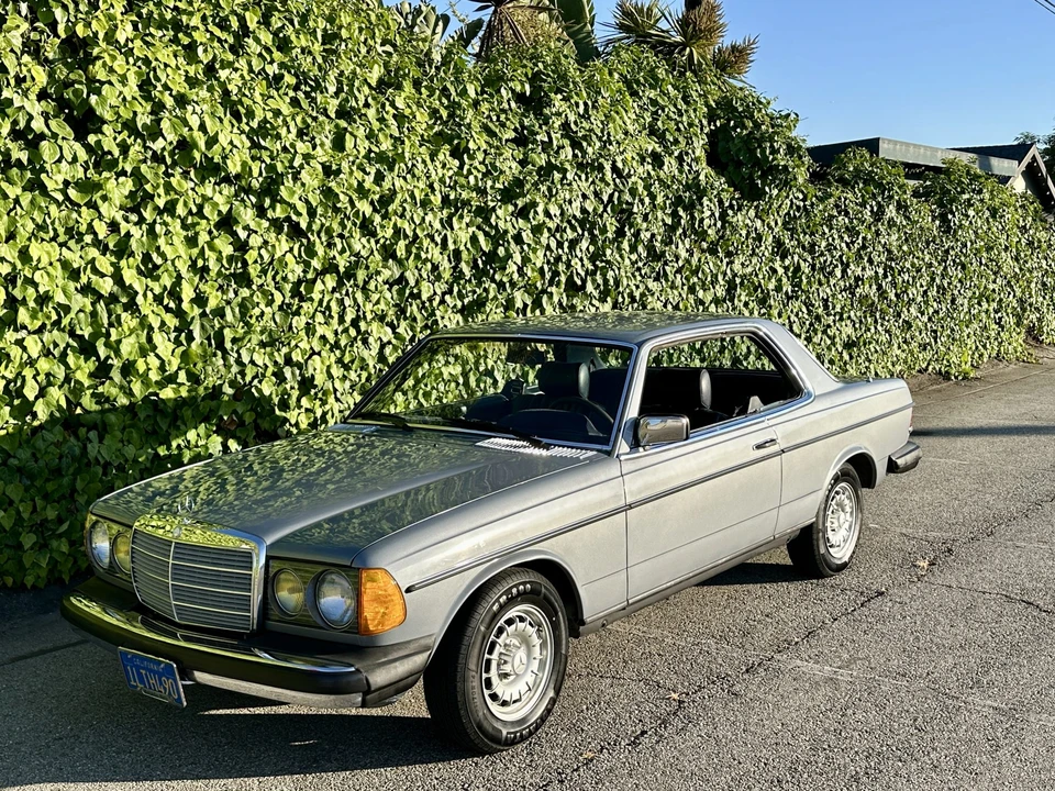 1982 Mercedes-Benz W123 Coupe (C123) - Image 3 of 31
