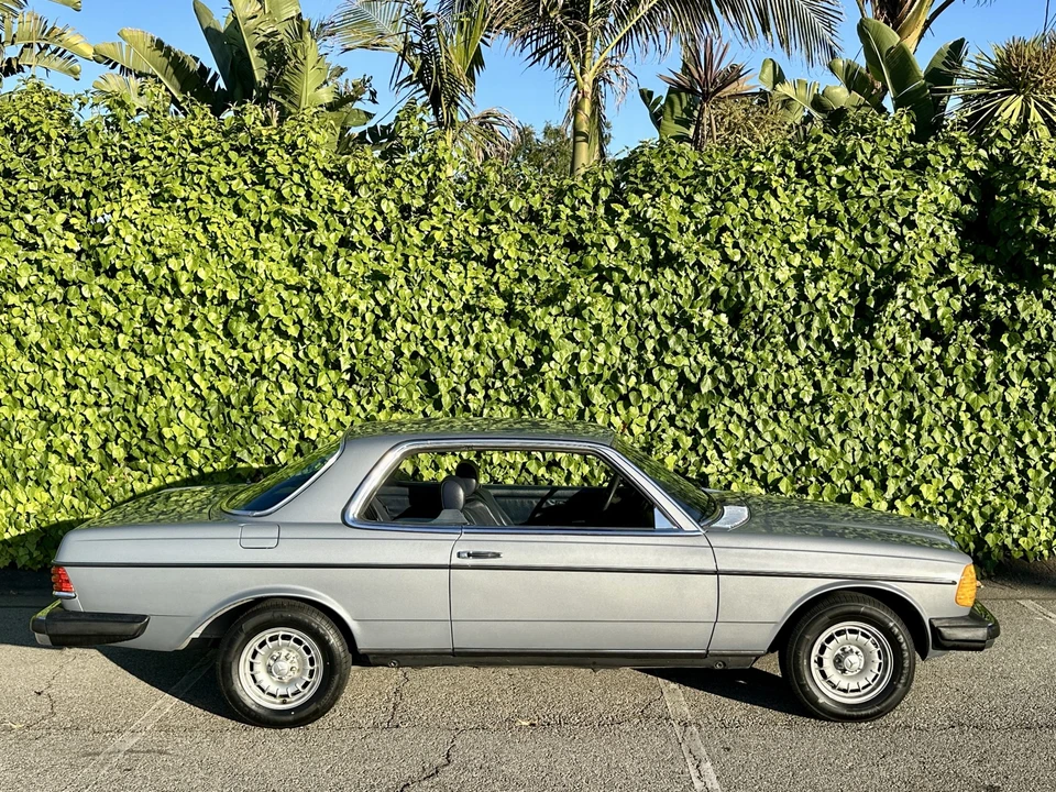 1982 Mercedes-Benz W123 Coupe (C123) - Image 14 of 31