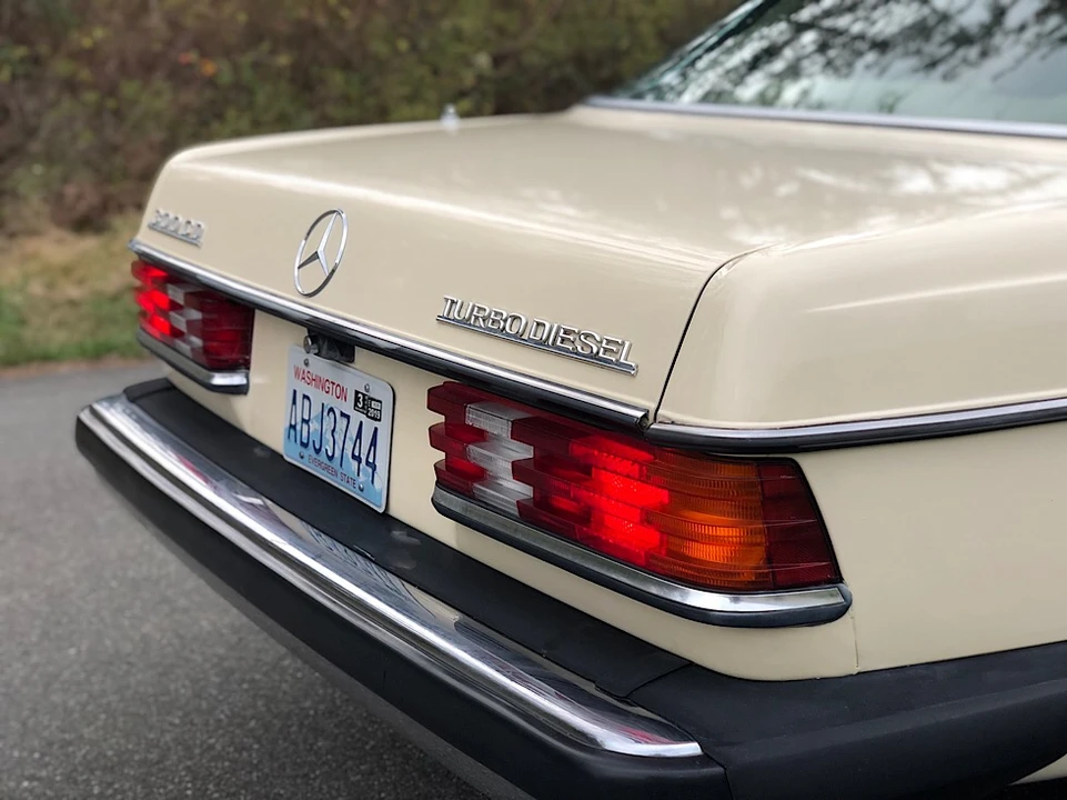 1982 Mercedes-Benz W123 Coupe (C123) - Image 22 of 31