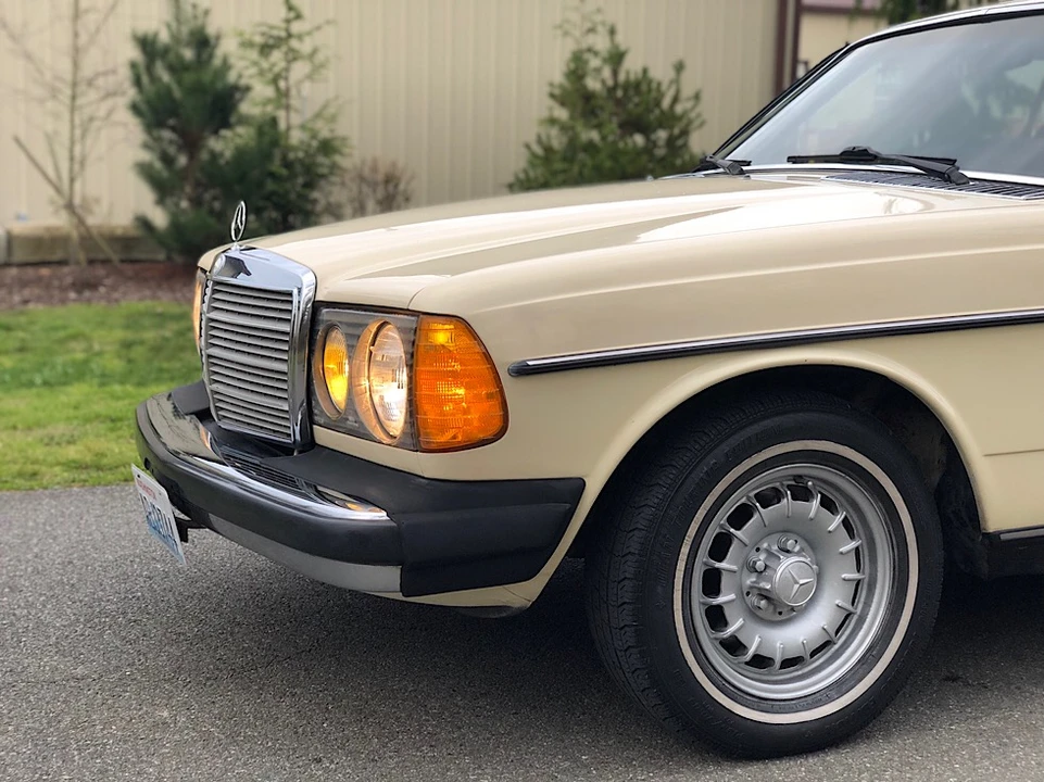 1982 Mercedes-Benz W123 Coupe (C123) - Image 20 of 31