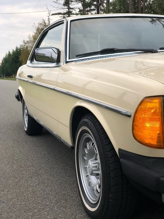 1982 Mercedes-Benz W123 Coupe (C123) - Image 14 of 31