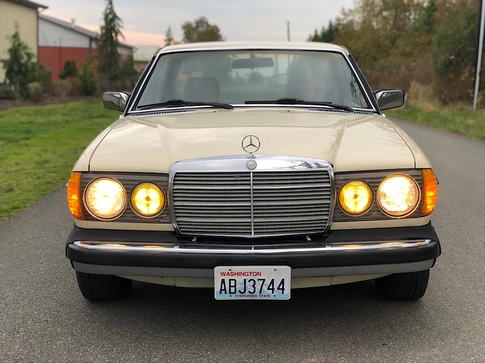 1982 Mercedes-Benz W123 Coupe (C123) - Image 12 of 31