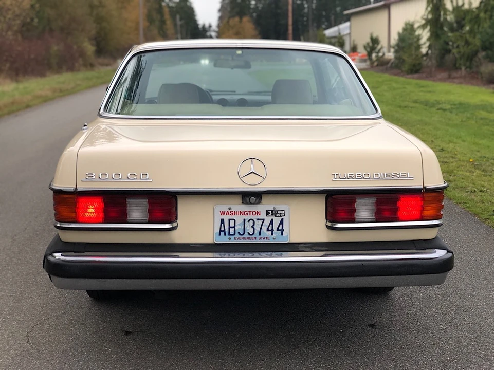 1982 Mercedes-Benz W123 Coupe (C123) - Image 11 of 31