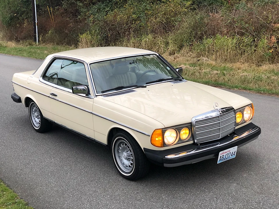 1982 Mercedes-Benz W123 Coupe (C123) - Image 5 of 31