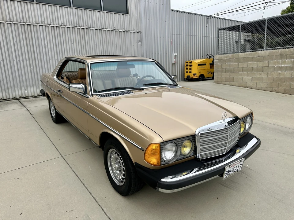1982 Mercedes-Benz W123 Coupe (C123) - Image 24 of 31
