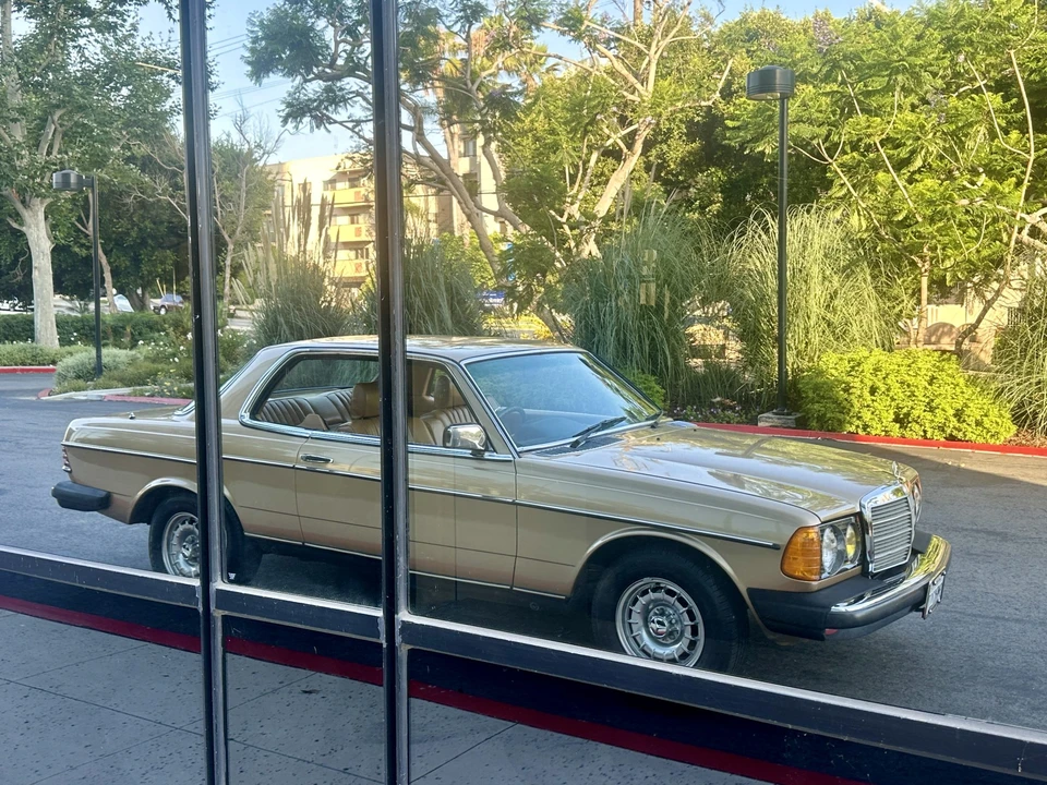 1982 Mercedes-Benz W123 Coupe (C123) - Image 16 of 31