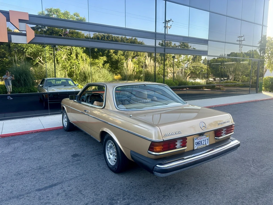 1982 Mercedes-Benz W123 Coupe (C123) - Image 8 of 31
