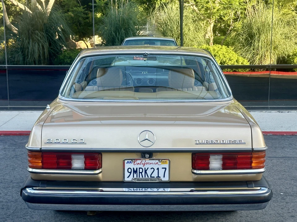 1982 Mercedes-Benz W123 Coupe (C123) - Image 11 of 31