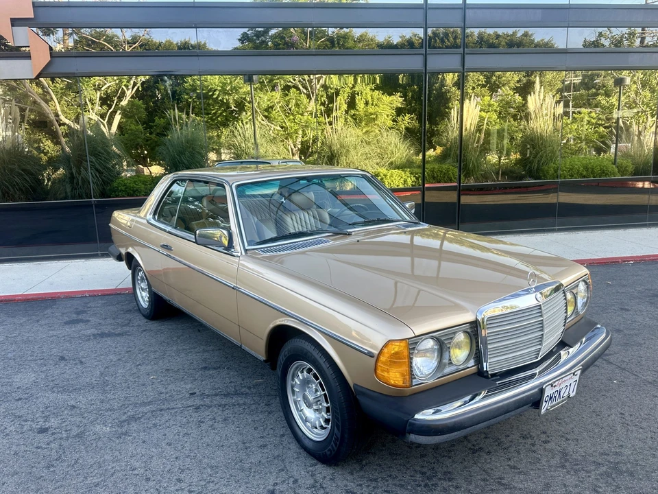 1982 Mercedes-Benz W123 Coupe (C123) - Image 19 of 31
