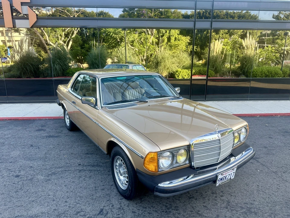 1982 Mercedes-Benz W123 Coupe (C123) - Image 18 of 31