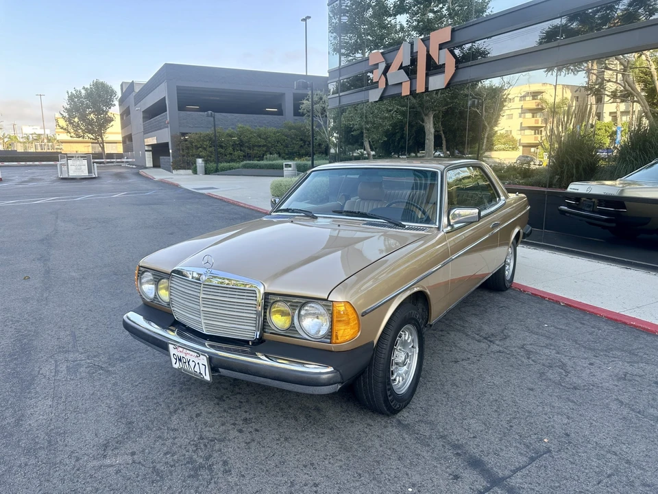 1982 Mercedes-Benz W123 Coupe (C123) - Image 3 of 31