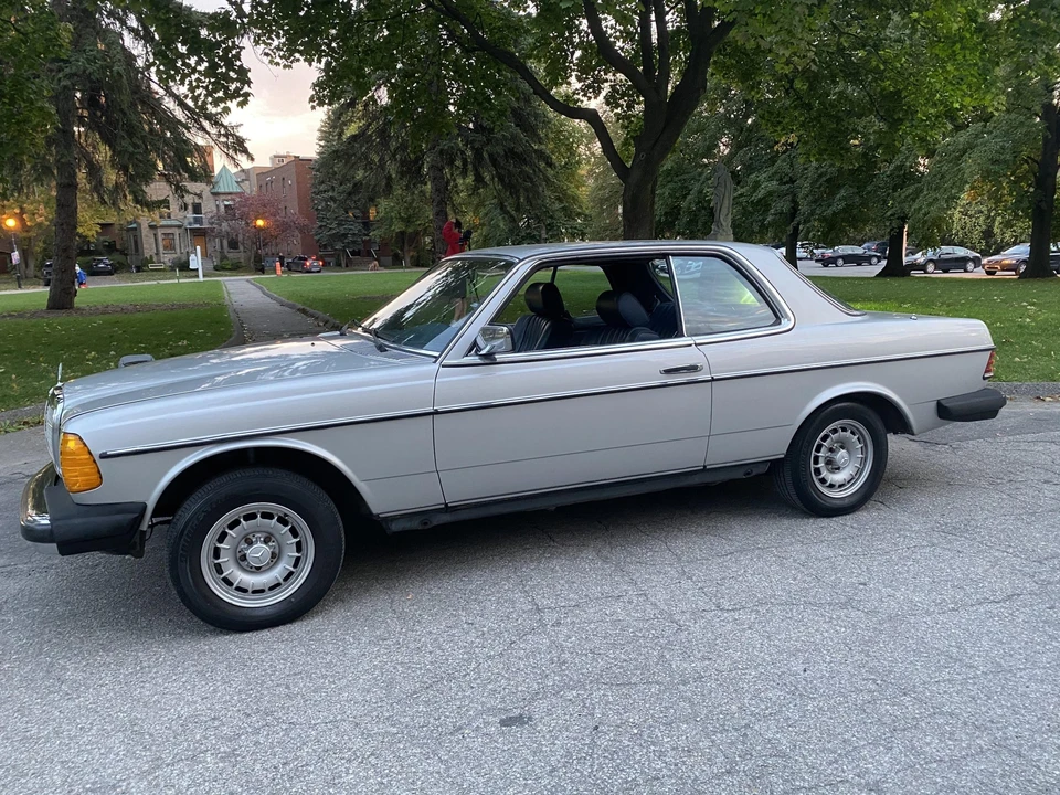 1982 Mercedes-Benz W123 Coupe (C123) - Image 2 of 31