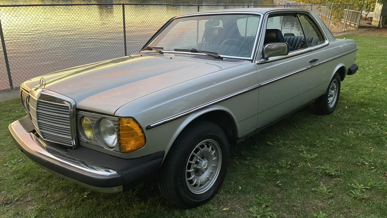 1982 Mercedes-Benz W123 Coupe (C123) - Image 6 of 31