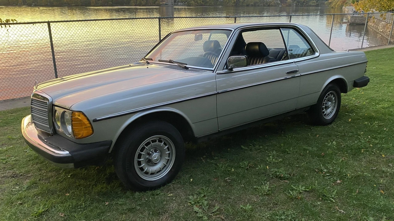 1982 Mercedes-Benz W123 Coupe (C123) - Image 7 of 31