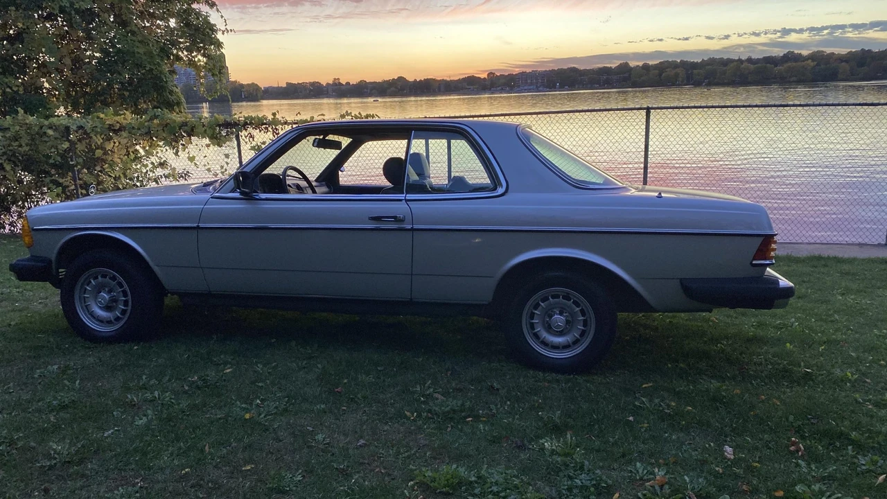 1982 Mercedes-Benz W123 Coupe (C123) - Image 30 of 31