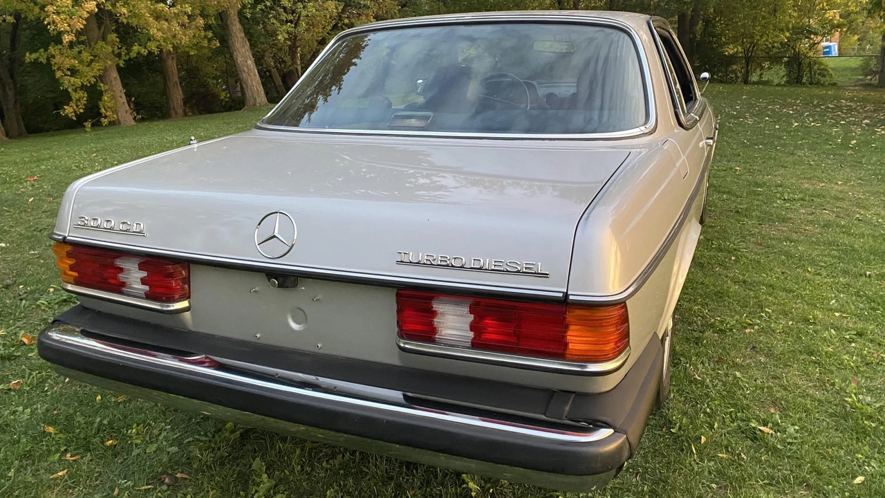1982 Mercedes-Benz W123 Coupe (C123) - Image 22 of 31