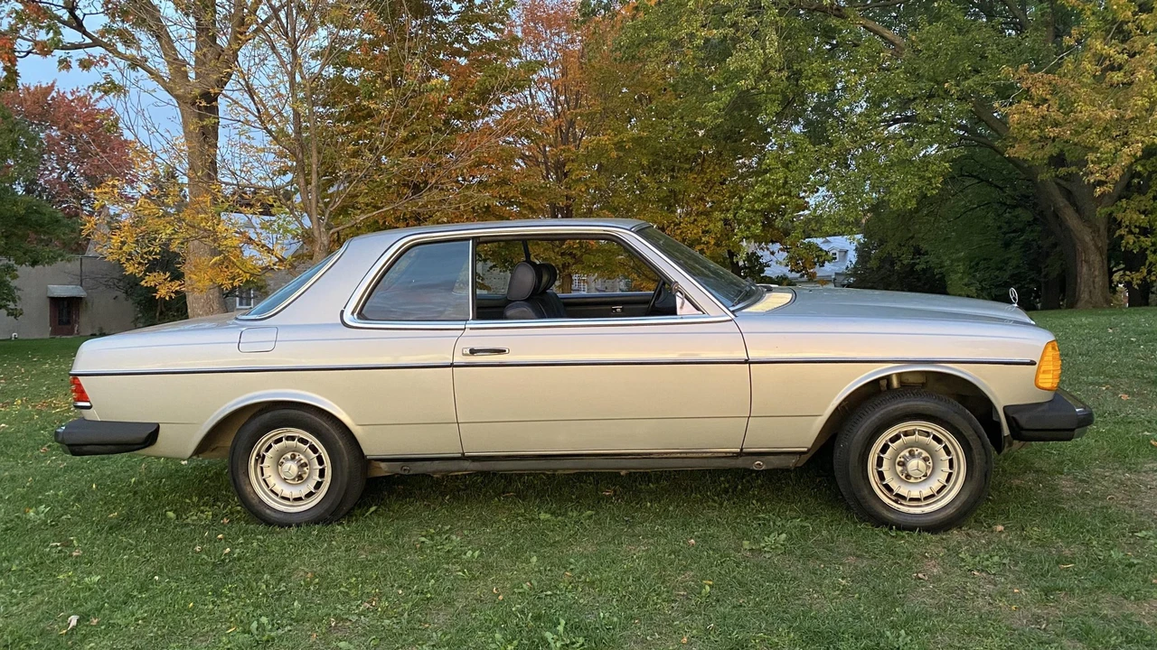 1982 Mercedes-Benz W123 Coupe (C123) - Image 17 of 31