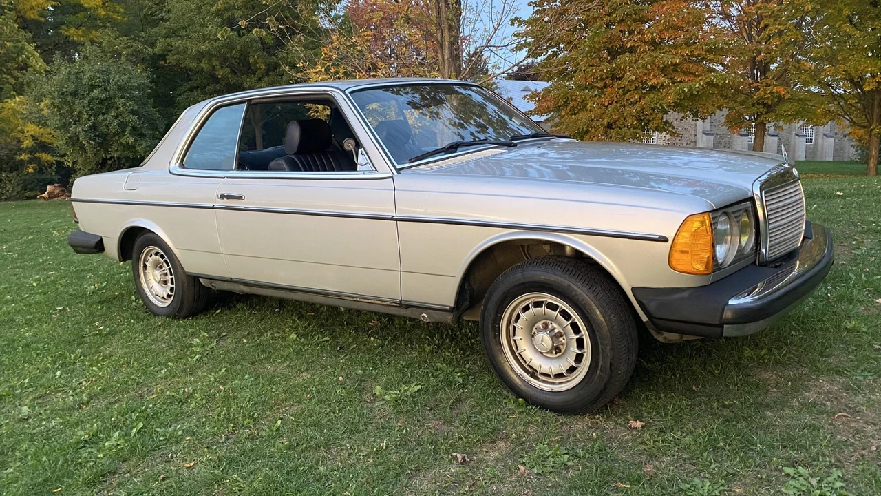1982 Mercedes-Benz W123 Coupe (C123) - Image 14 of 31