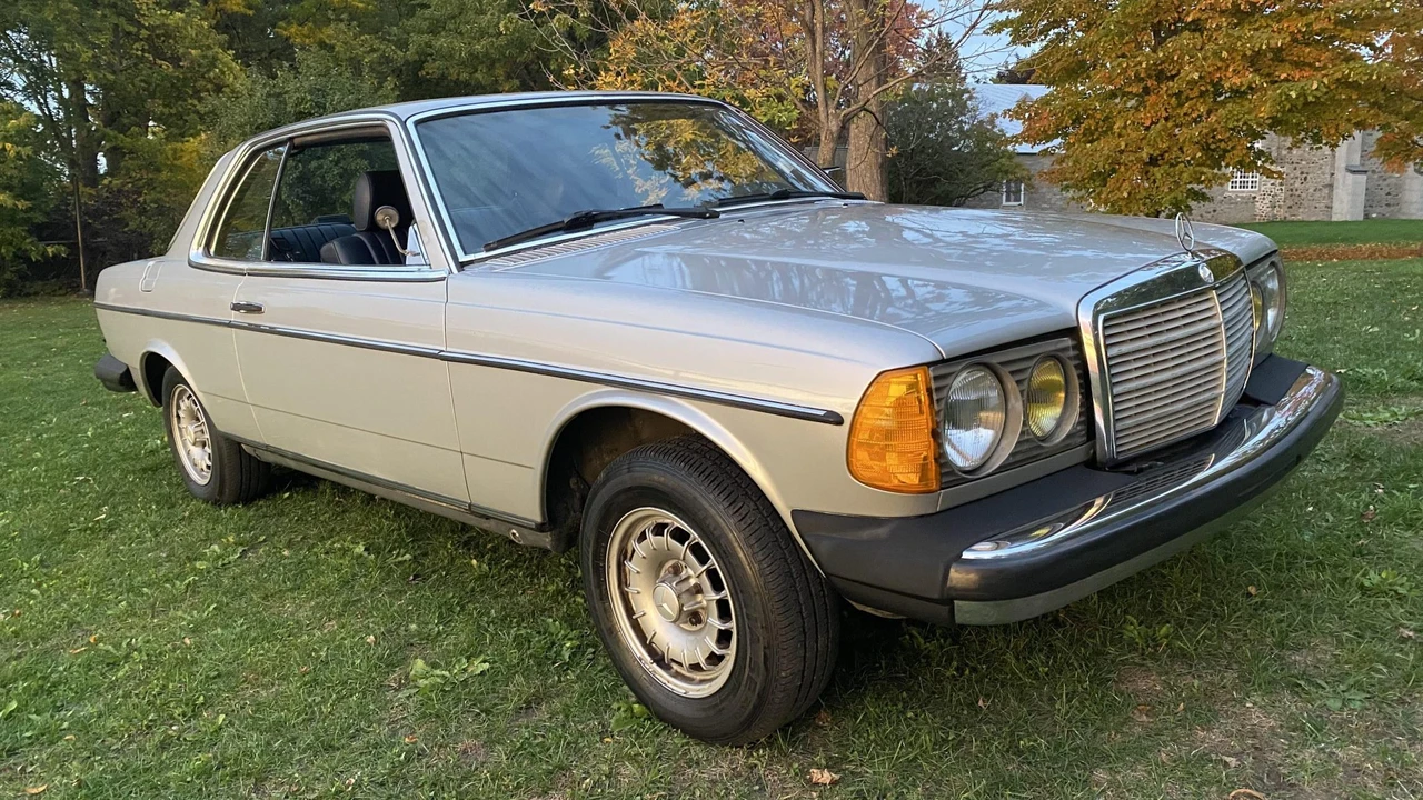 1982 Mercedes-Benz W123 Coupe (C123) - Image 13 of 31