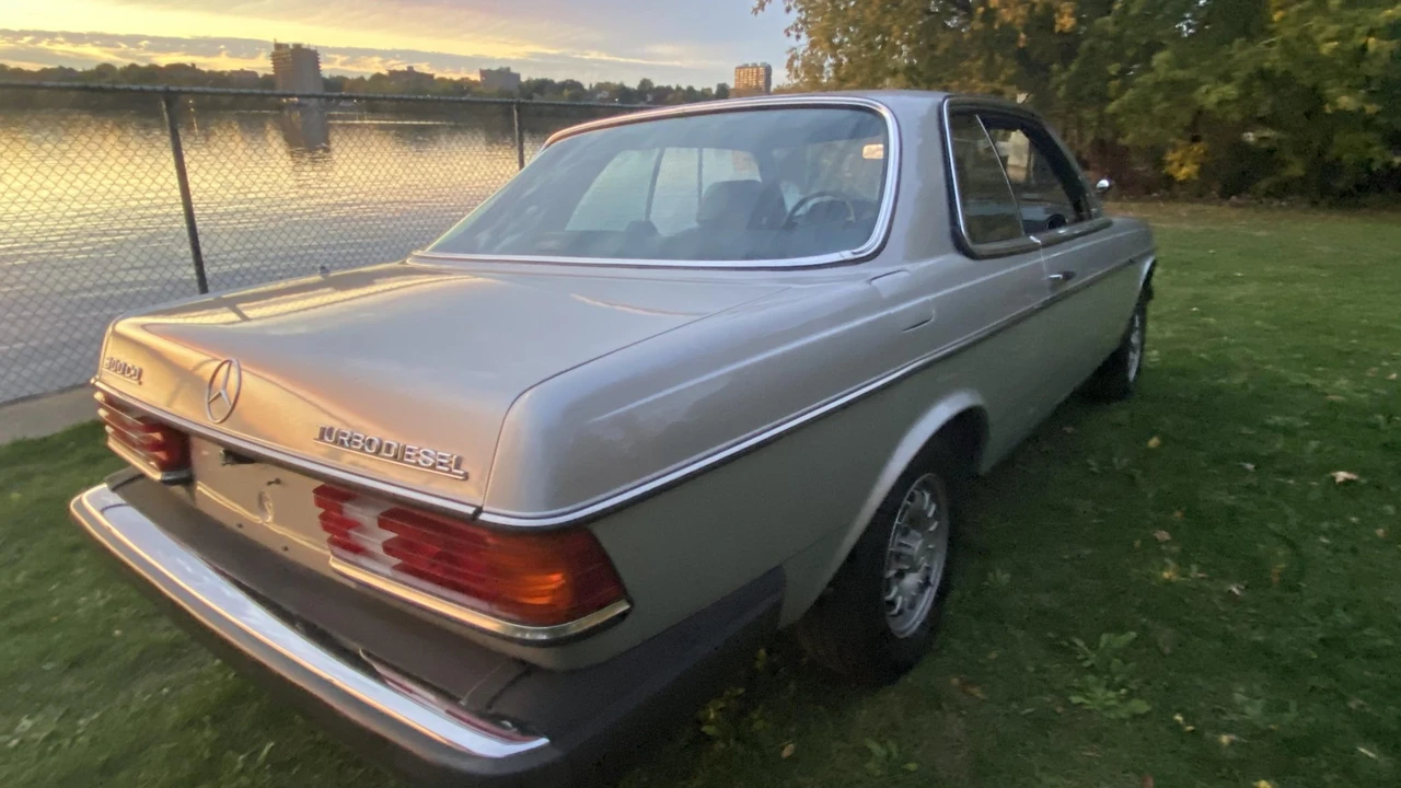 1982 Mercedes-Benz W123 Coupe (C123) - Image 20 of 31