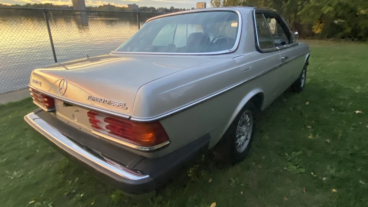 1982 Mercedes-Benz W123 Coupe (C123) - Image 21 of 31