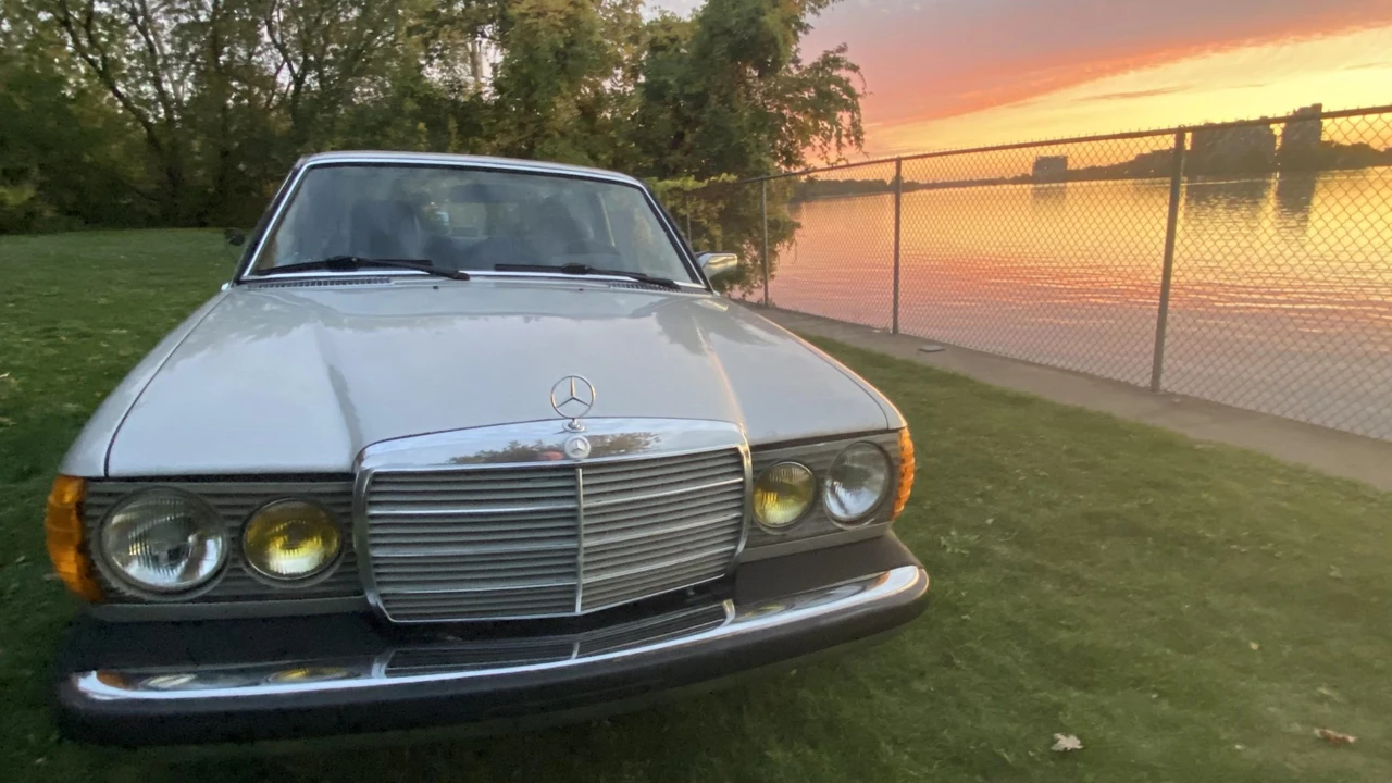 1982 Mercedes-Benz W123 Coupe (C123) - Image 11 of 31