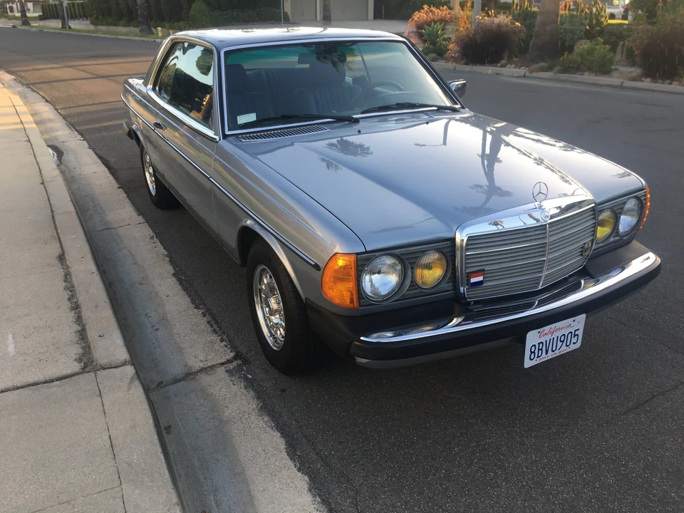 1982 Mercedes-Benz W123 Coupe (C123) - Image 9 of 31
