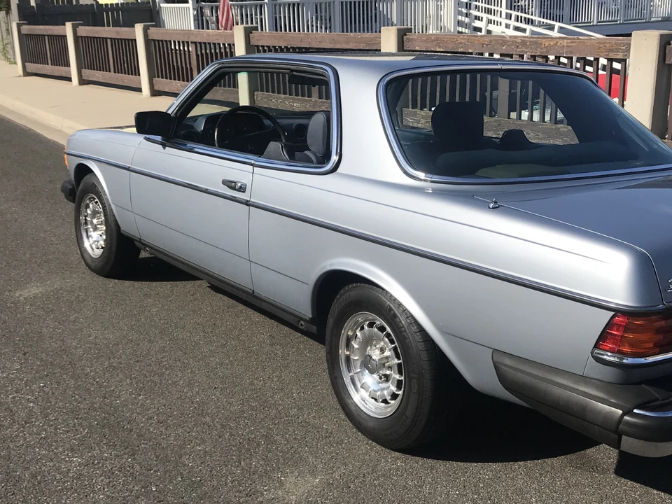 1982 Mercedes-Benz W123 Coupe (C123) - Image 14 of 31