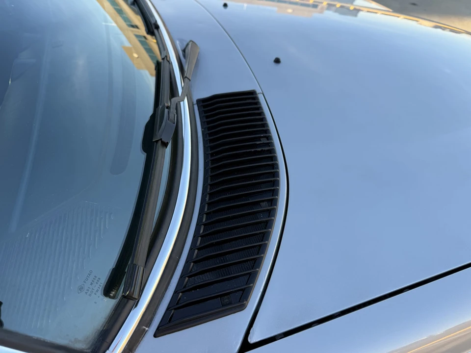 1982 Mercedes-Benz W123 Sedan - Image 29 of 31