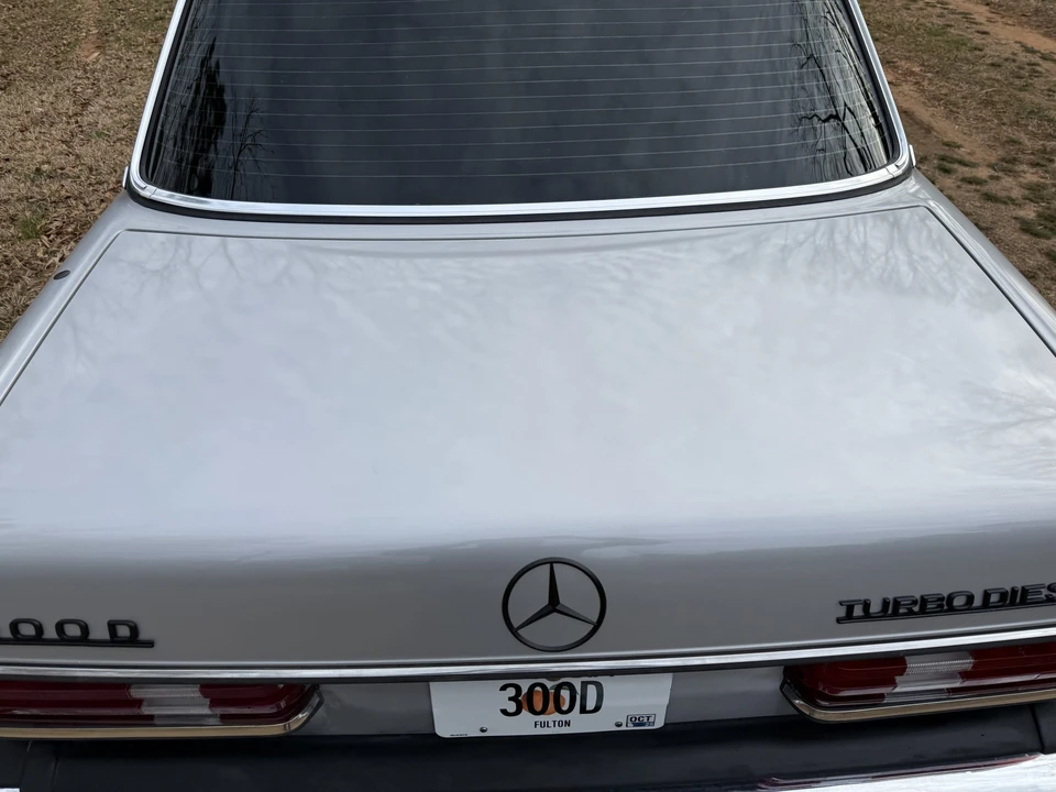 1982 Mercedes-Benz W123 Sedan - Image 21 of 31