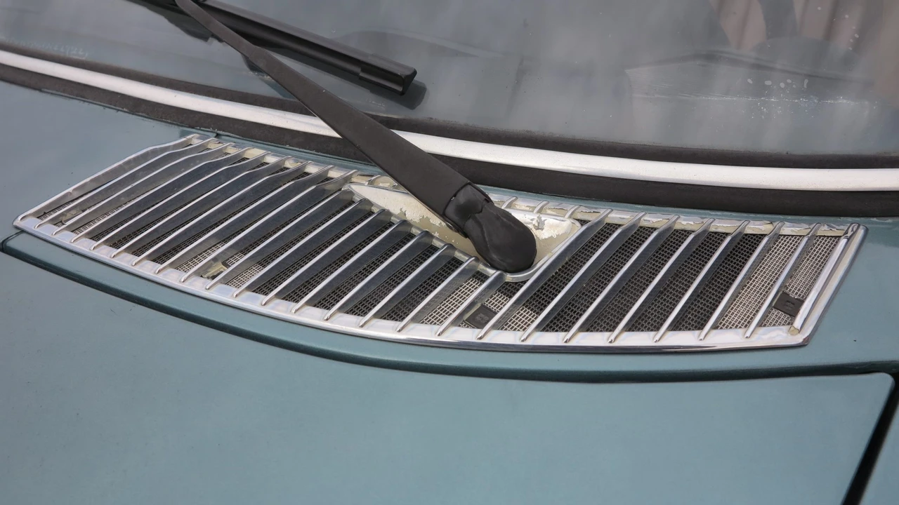 1982 Mercedes-Benz W123 Sedan - Image 27 of 31