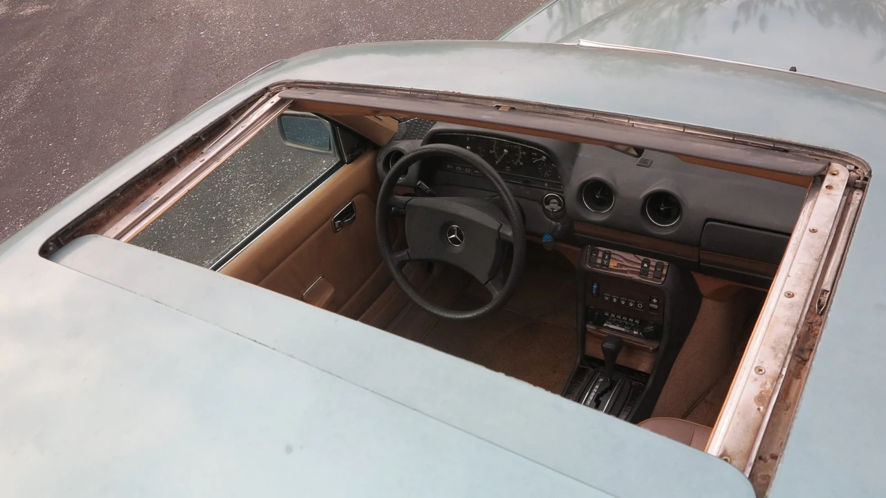 1982 Mercedes-Benz W123 Sedan - Image 24 of 31