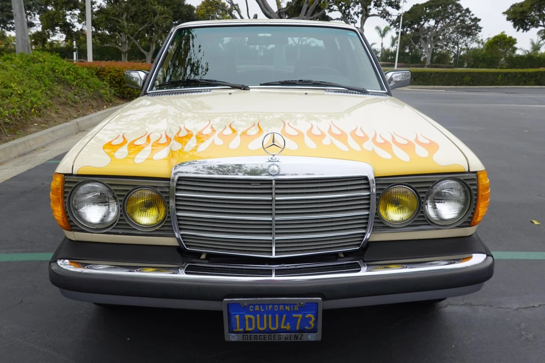 1982 Mercedes-Benz E-Class - Image 2 of 31