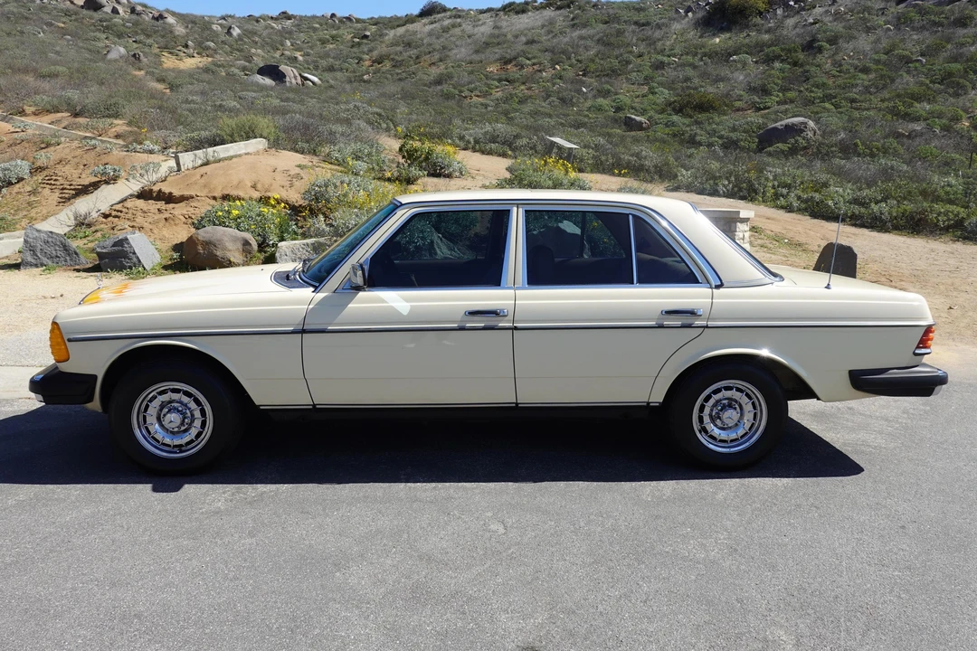 1982 Mercedes-Benz E-Class - Image 3 of 31
