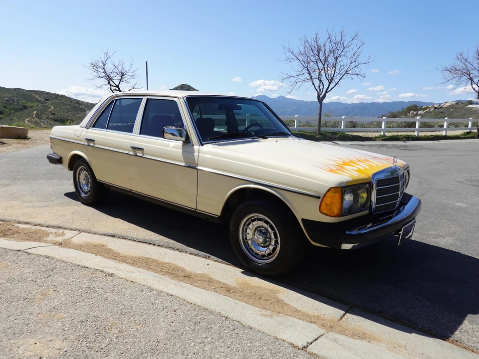 1982 Mercedes-Benz E-Class - Image 22 of 31