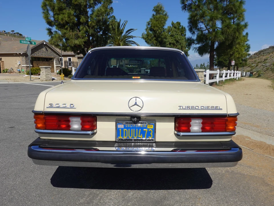 1982 Mercedes-Benz E-Class - Image 16 of 31