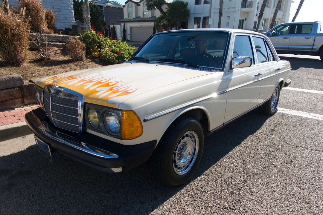 1982 Mercedes-Benz E-Class - Image 9 of 31