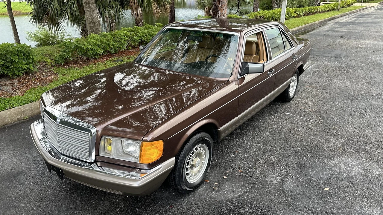 1982 Mercedes-Benz W126 S-Class Sedan - Image 7 of 31