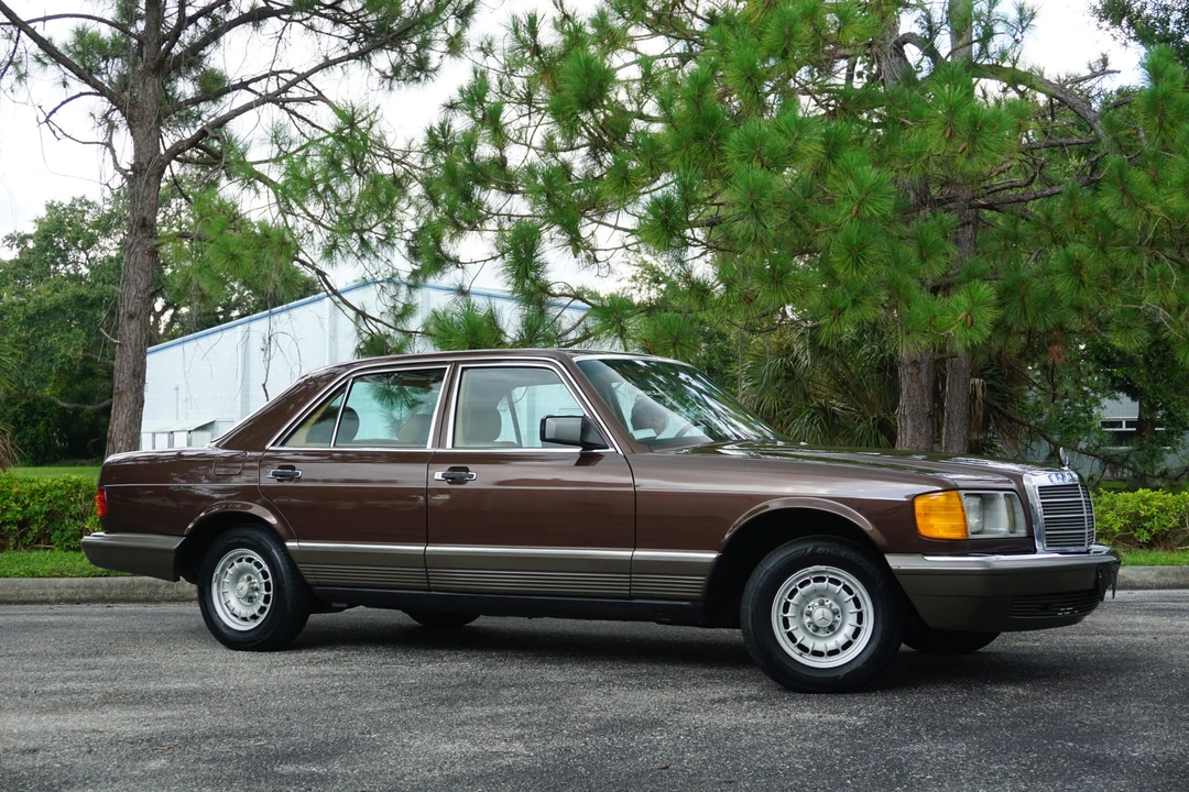 1982 Mercedes-Benz W126 S-Class Sedan - Image 24 of 31