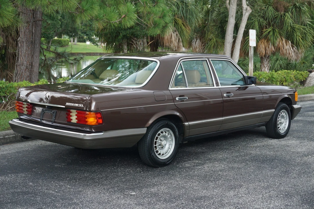 1982 Mercedes-Benz W126 S-Class Sedan - Image 27 of 31
