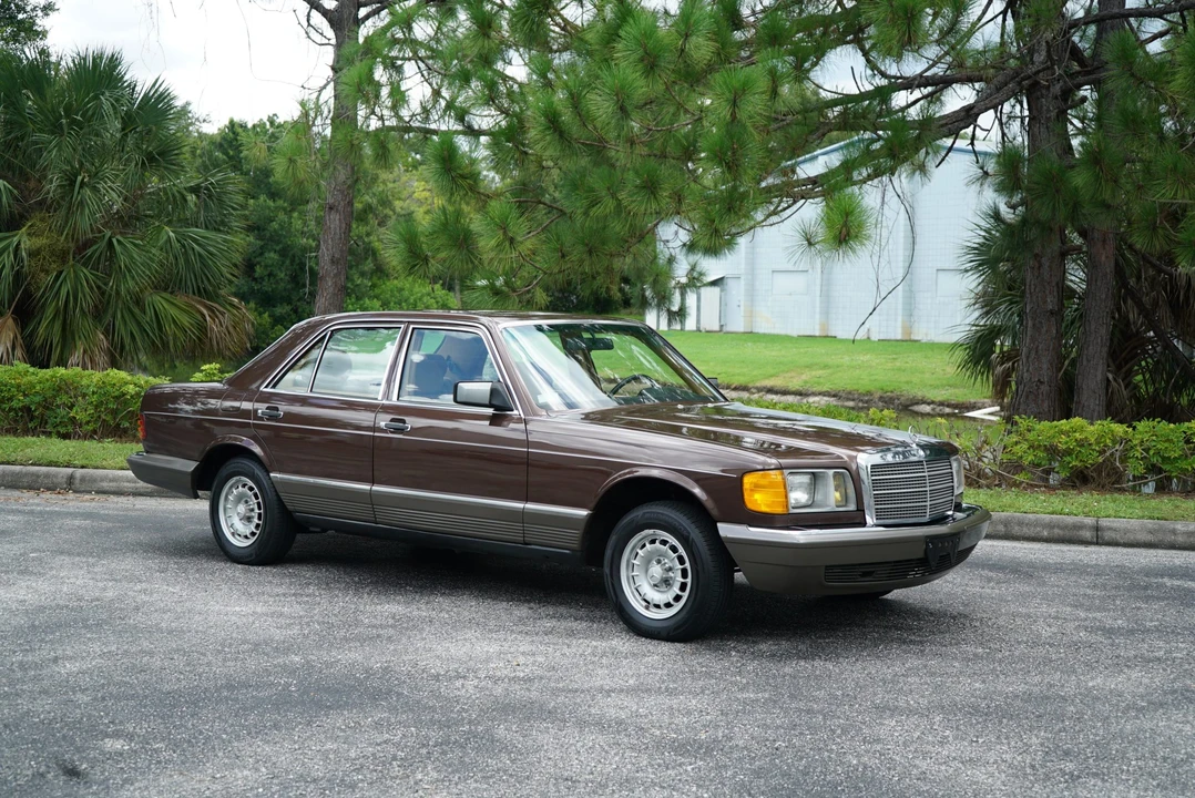 1982 Mercedes-Benz W126 S-Class Sedan - Image 19 of 31