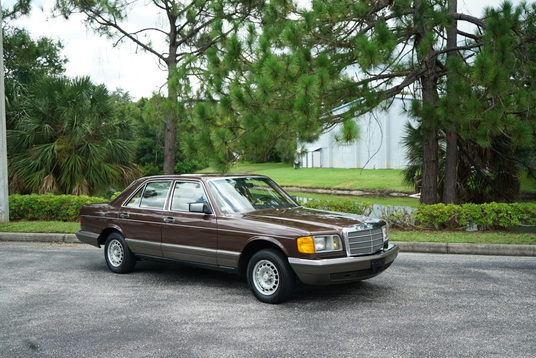 1982 Mercedes-Benz W126 S-Class Sedan - Image 17 of 31